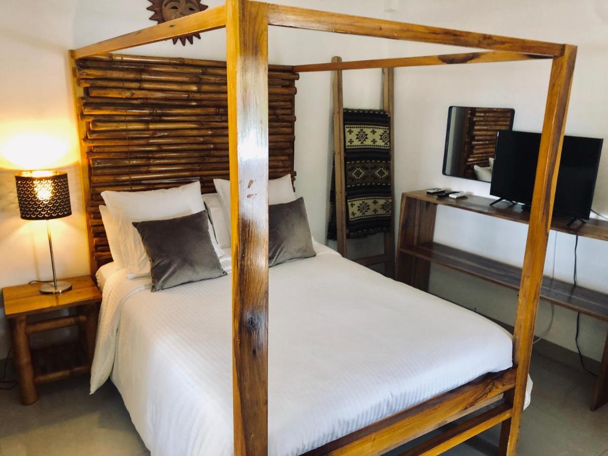 Nautilus Lodge Puerto López 외부 사진