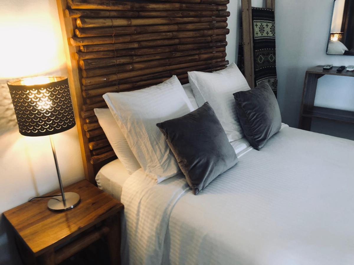 Nautilus Lodge Puerto López 외부 사진