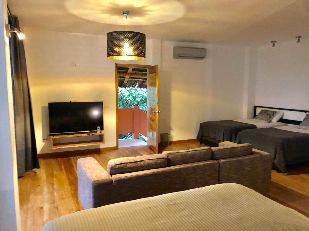 Nautilus Lodge Puerto López 외부 사진